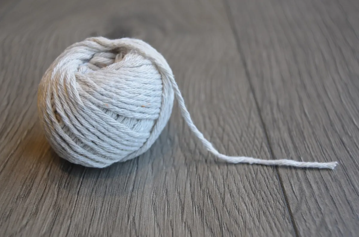 Wool vs. Cotton vs. Cashmere: A Beginner's Guide to Knitwear Fibers